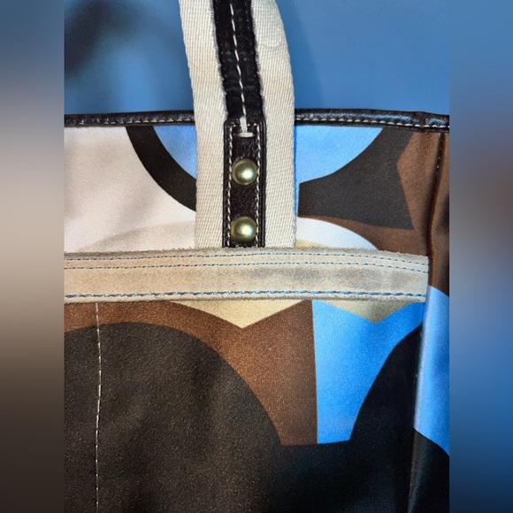 Coach Handbag - Picture 5 of 8